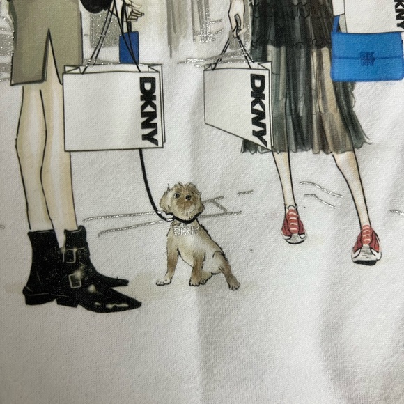 ❄️DKNY White Graphic Tee City Chic Fashion Illustration Crewneck Sweatshirt - Picture 6 of 9